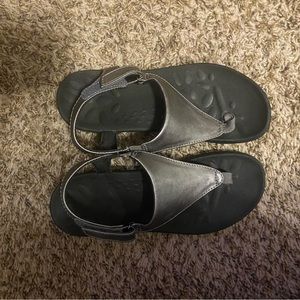 Gunmetal silver thong comfort sandals. Gently worn.